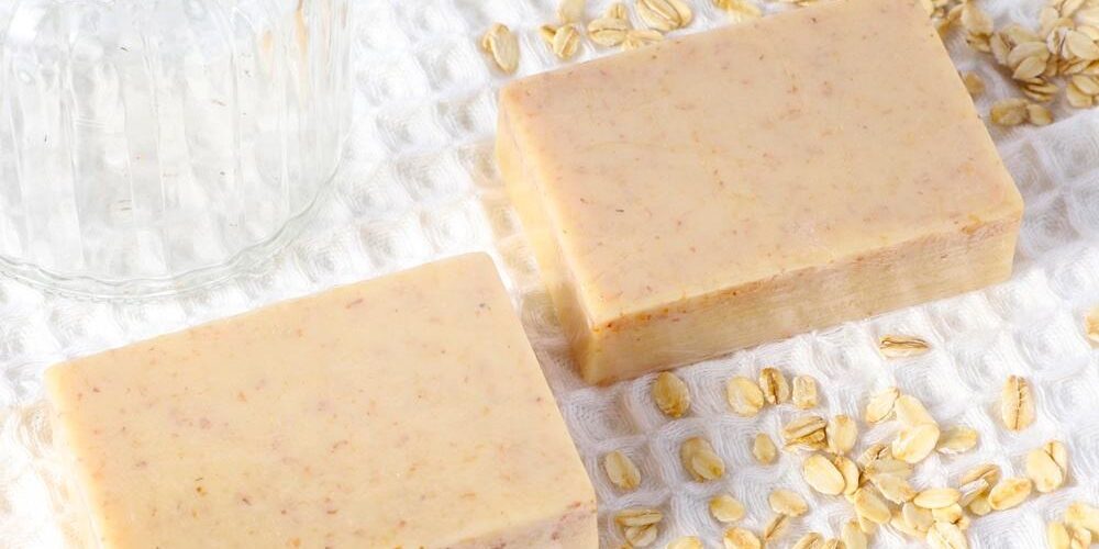 Foaming oatmeal facial bar soap (3) Organic oatmeal whitening bar soap supplier