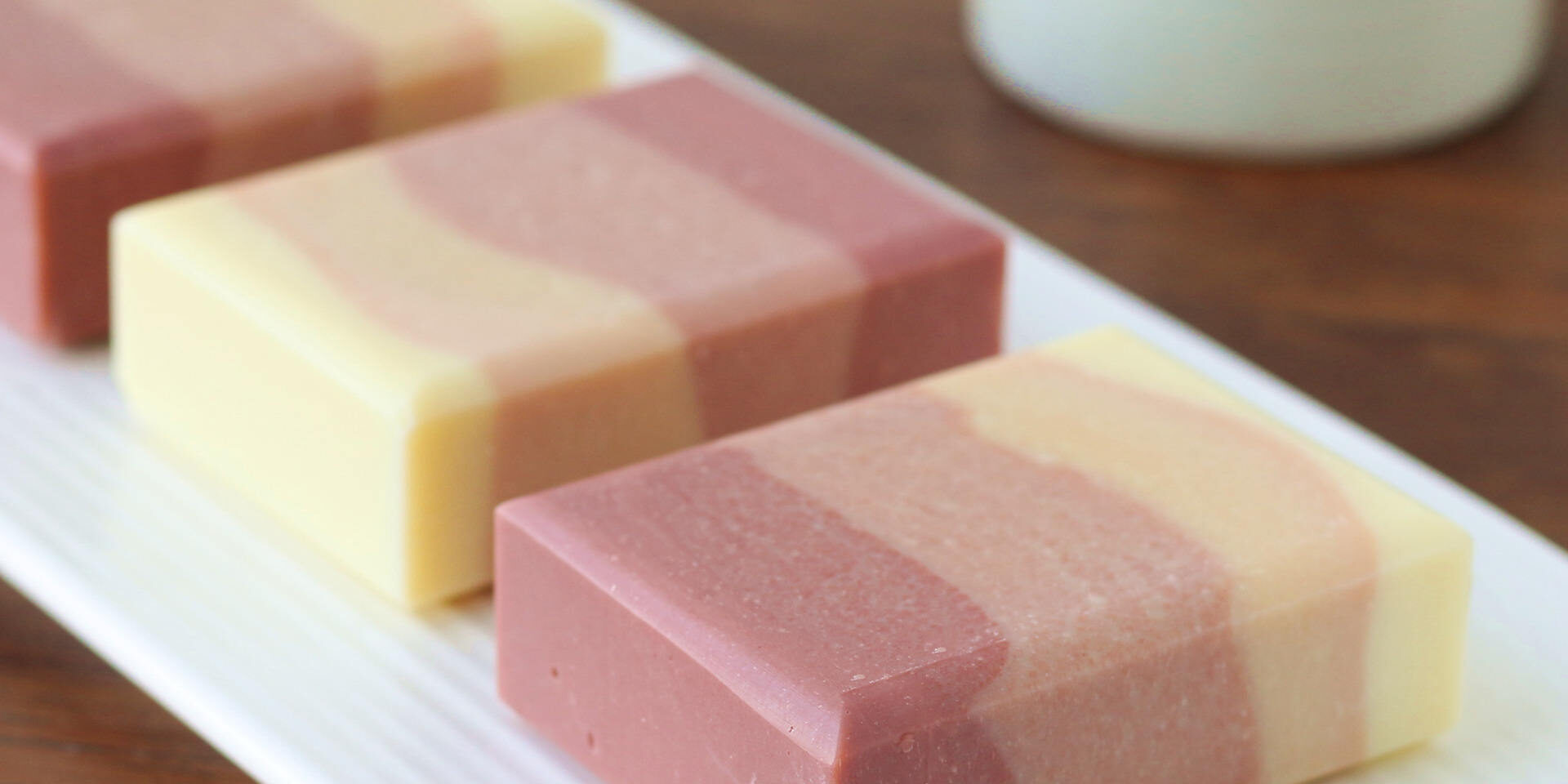 Handmade facial cleansing natural soap bulk supply