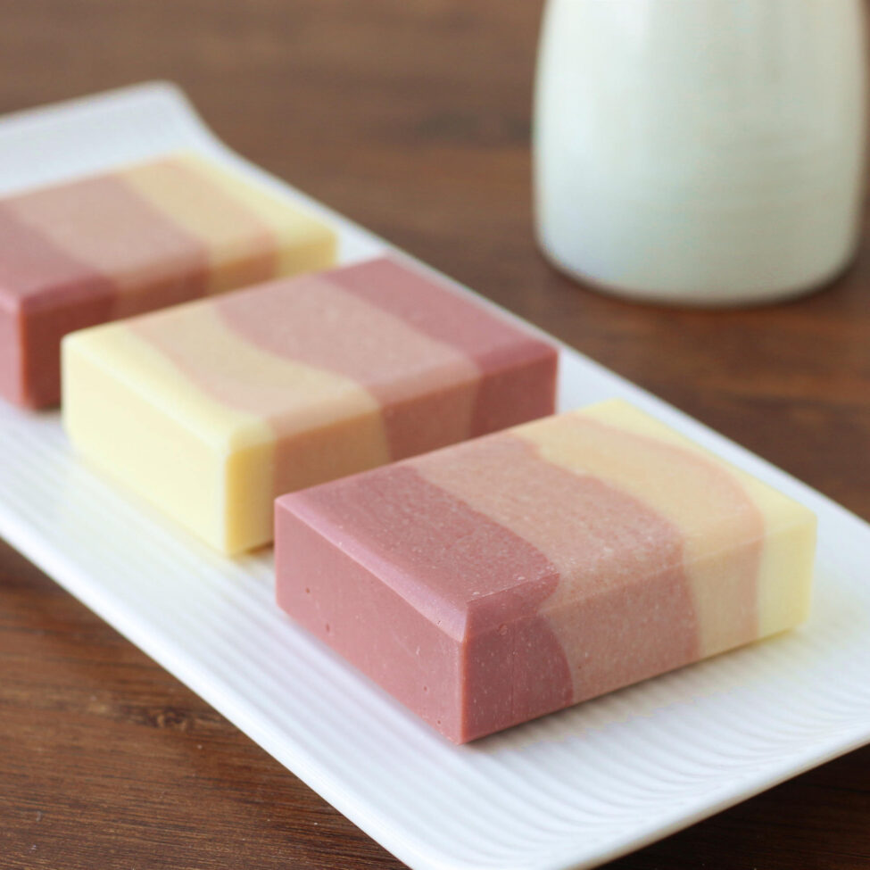 Handmade facial cleansing natural soap bulk supply