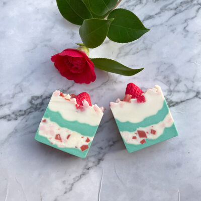 Organic strawberry cake bar soaps manufacturer supply