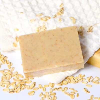 Whitening and moisturizing oatmeal bar soap for gentle skincare
