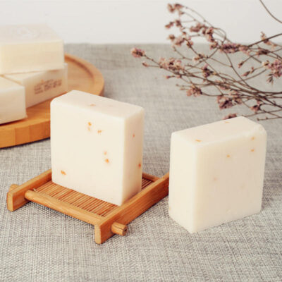 Organic rice milk natural soap for moisturizing and whitening skin